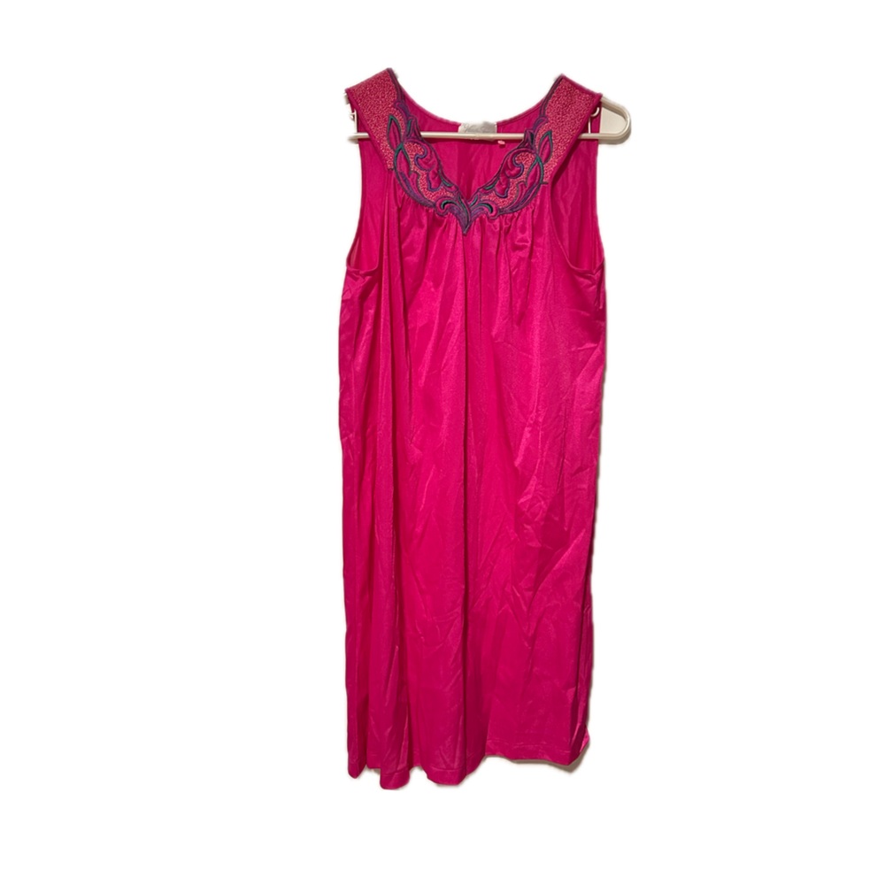 Vanity Fair Women's Pink Nightgown 2 piece Set